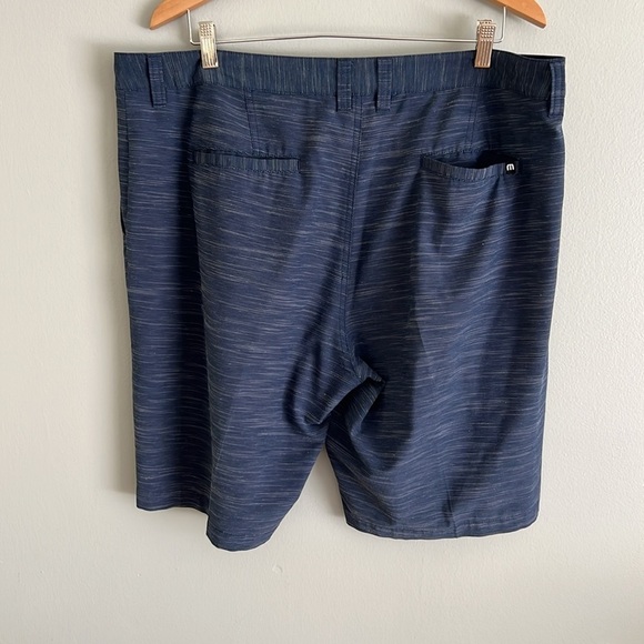 Travis Mathew Golf Shorts Size 40 Waist - Picture 2 of 7